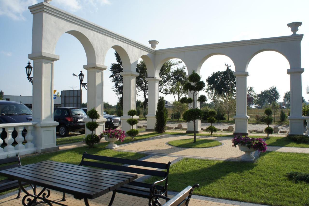 Villa Demetrios Kaluszyn (Minsk) Exterior photo